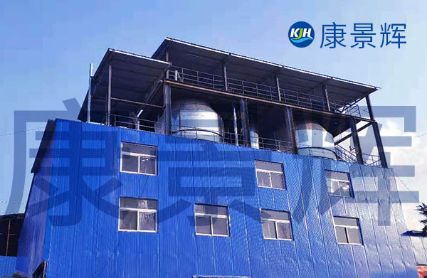 河南的MVR多效蒸發(fā)器價格區(qū)間，大約在350W-8000W之間，不同業(yè)主對多效MVR蒸發(fā)器的需求不一樣，處理量不一樣，選用的材質(zhì)、設(shè)備結(jié)構(gòu)等都不一樣，所以，蒸發(fā)器價格浮動范圍較大。
